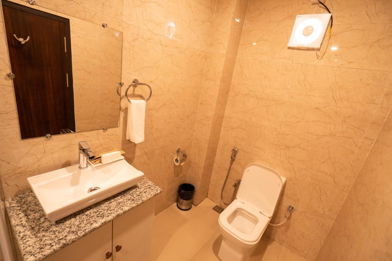 Royale Lalawi Hotel Aizawl Exterior photo